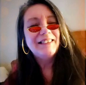 Meet your Posher, Ramona